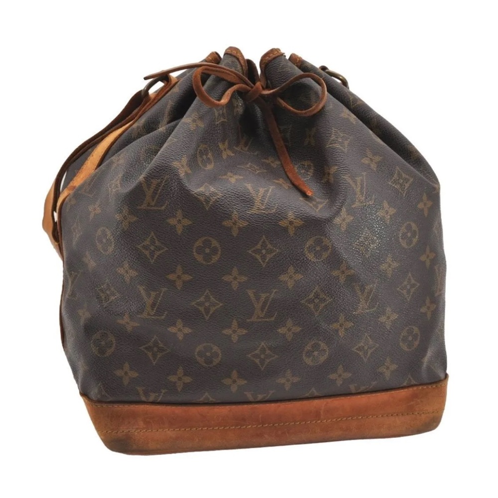 Authentic Louis Vuitton
Monogram Noe Shoulder
Drawstring Bag